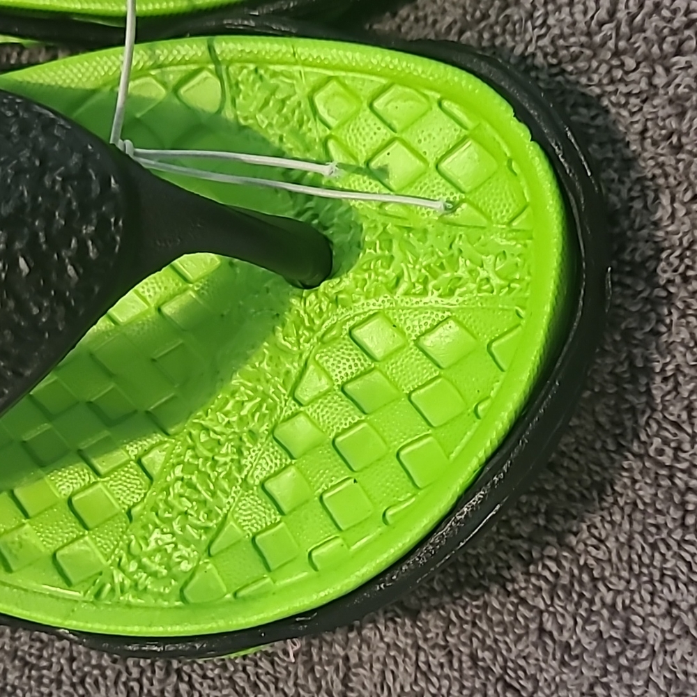 Flip-flops green & black sandals - Picture 3 of 13